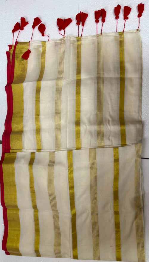 Kasavu Saree in Gold Stripes