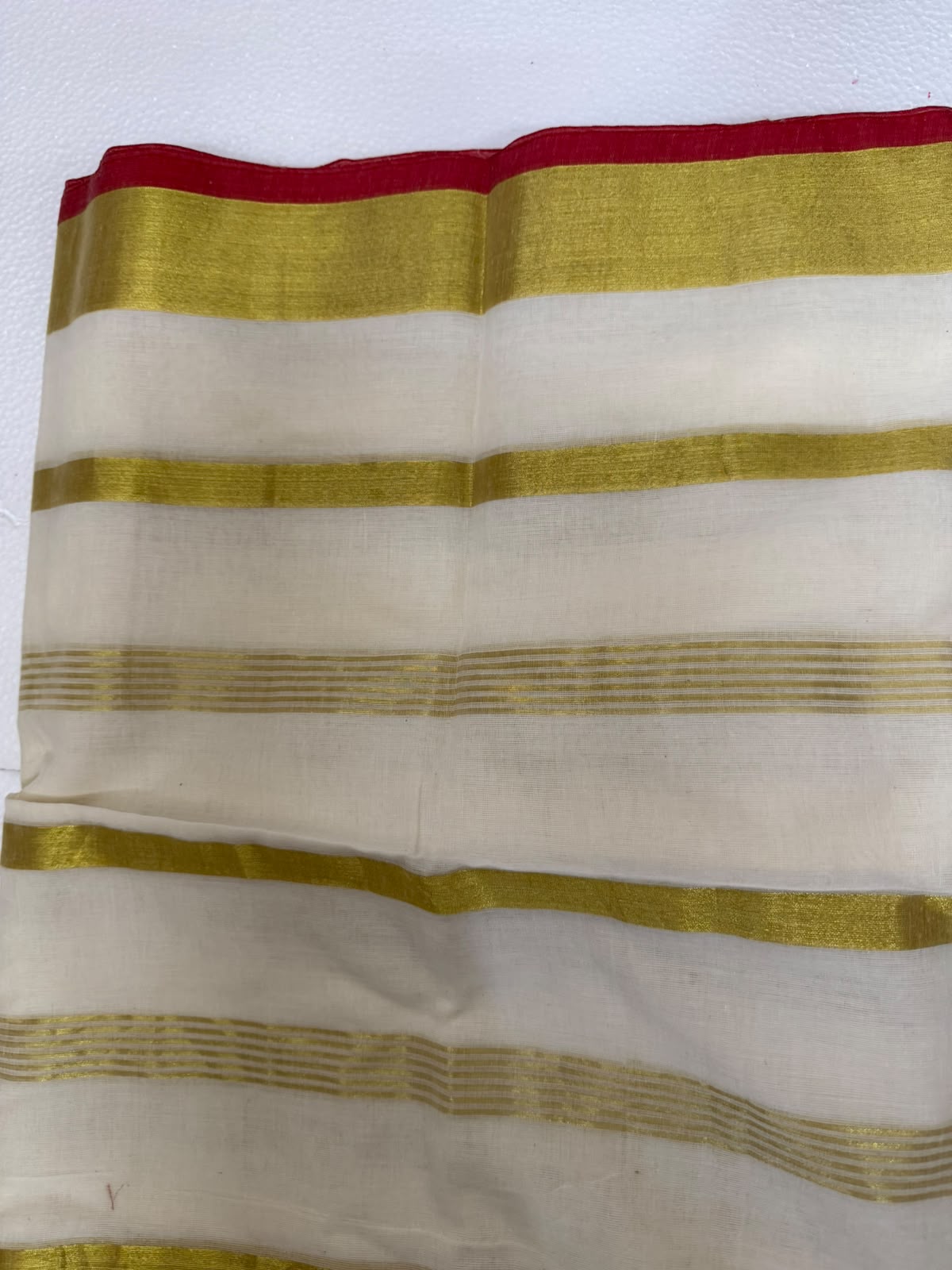 Kasavu Saree in Gold Stripes