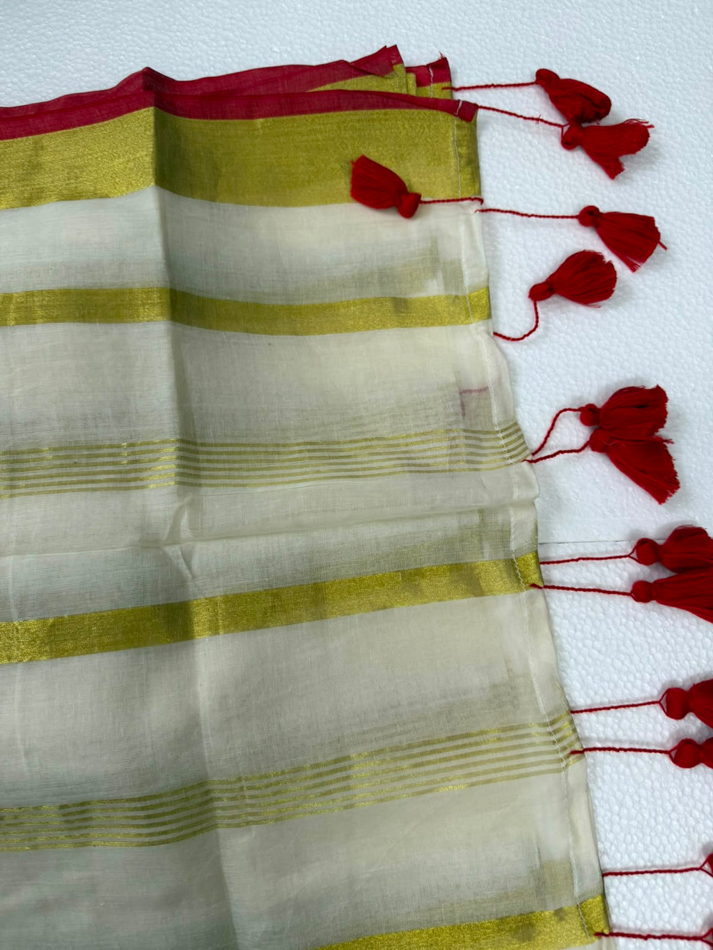 Kasavu Saree in Gold Stripes