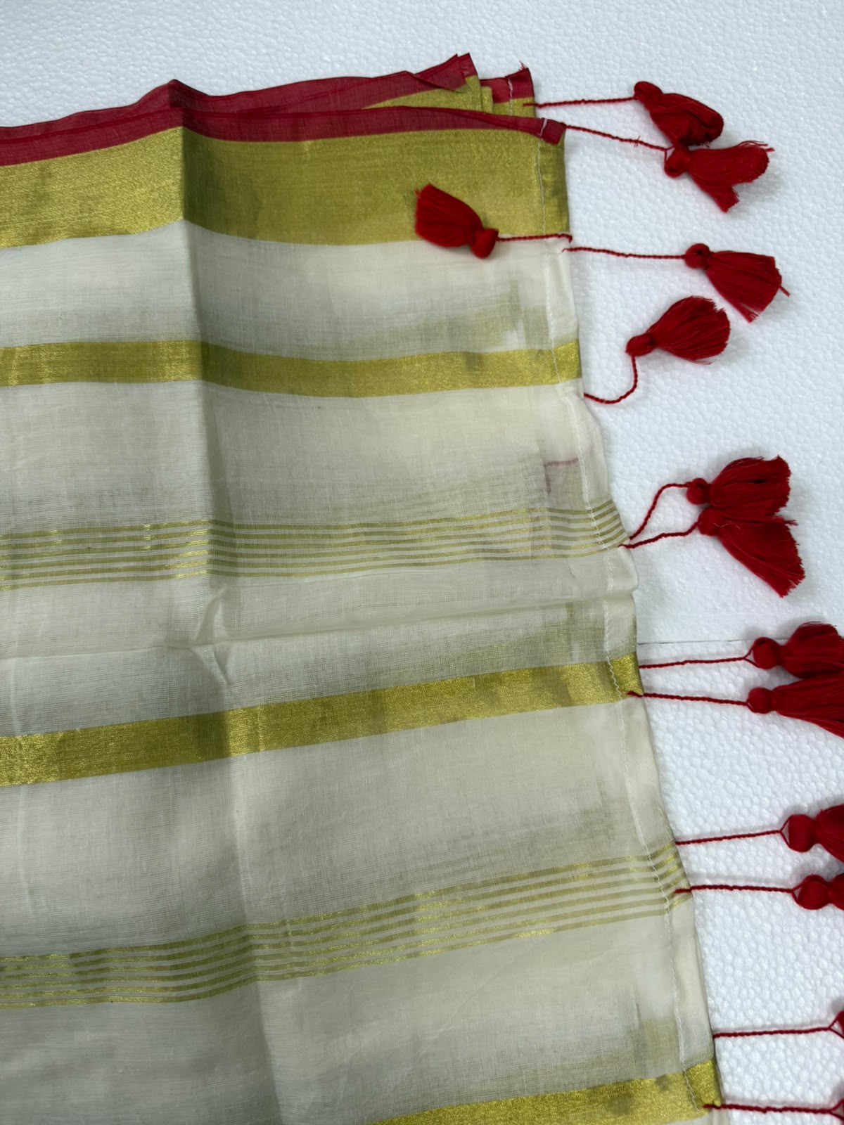 Kasavu Saree in Gold Stripes